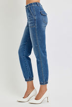 Load image into Gallery viewer, RISEN High Rise Ankle Jogger Jeans
