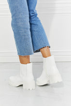 Load image into Gallery viewer, Chelsea Boots in White
