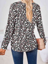 Load image into Gallery viewer, Bluffton Square Neck Blouse
